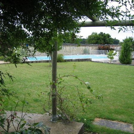 Bed and Breakfast La Cour Des Cloches Mainxe Exterior foto