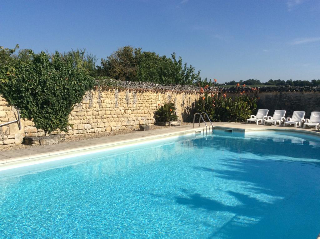 Bed and Breakfast La Cour Des Cloches Mainxe Exterior foto